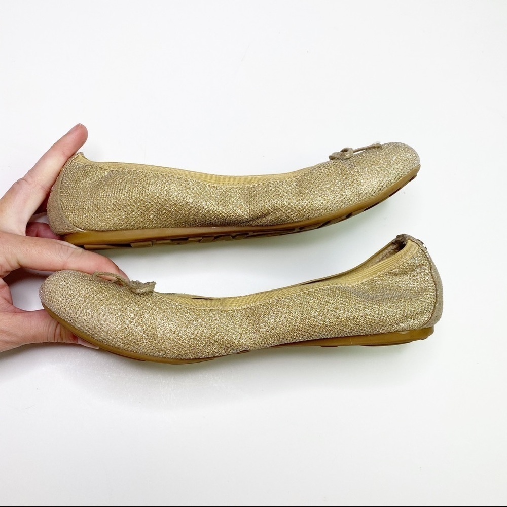 Stuart Weitzman Fannie Gold Bow Ballerina Flats - Picture 7 of 9
